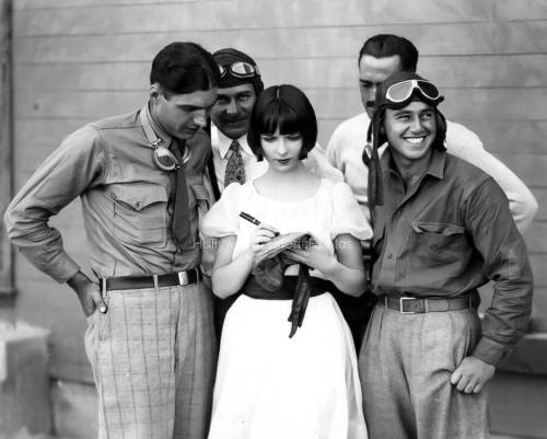 Louise Brooks - Signing Autographs For Stuntmen And Crew Members Nudes &amp; Noises  
