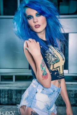 perfect-alternative-models:  Model : Courtney Dawne Hugo V Photography