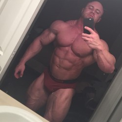 thick-sexy-muscle:  Aaron Clark - thick muscle stud