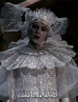 weheartevilwomen:My arms are hungry for you, my darling. Bram Stoker’s Dracula, 1992