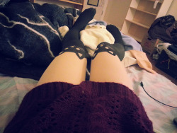 sunlit-sky:  These tights are so cute~ :D 