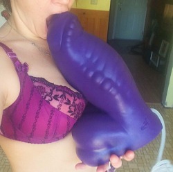 alexisfistingfeen:  Ummmm this just showed up!!!!! Anyone wanna see my cunt devour it?  The crazy thing is I know you can take it.