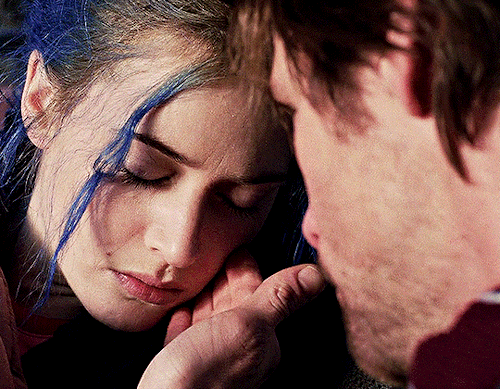 robertdowneys: I could die right now, Clem. I’m just… happy. I’ve never felt that before.  ETERNAL SUNSHINE OF THE SPOTLESS MIND 2004 | dir. Michel Gondry 