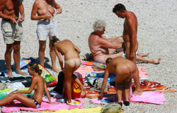 mixedgendernudity:  The entire family is getting naked for a day of nude beach fun! 