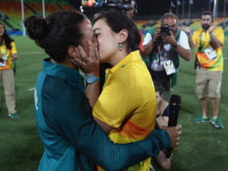 dorothy-snarker:  You guys, you guys. Did you know there was a marriage proposal after the women’s gold medal rugby match? Olympics volunteer Marjorie Enya (in the yellow) proposed to her girlfriend Brazilian team rugby player Isadora Cerullo (in