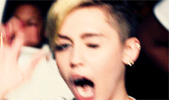 Miley Cyrus / მაილი საირუსი - Page 2 Tumblr_n5nwc7ghMy1ri2xlio2_r1_250