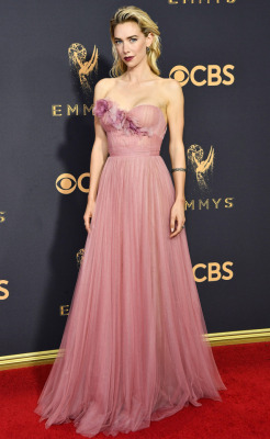 hello-fashion-realness:  Vanessa Kirby at the 2017 Emmy Awards in Marchesa.   holy shit