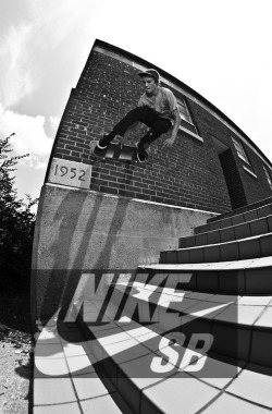 skate-foundation:  By: Skate-Foundation | First Photoshop Edit!  