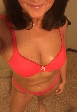 justplayin5162:  Decided on red for this Thong Thursday👄