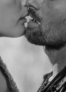 submissiveinclination:  Mmm that beard…~smile~
