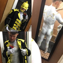gaycomicgeek:  There’s a con this weekend. I may wear this. I hear the Con is going to be Awesome! See what I did there? The convention is called AWESOME Con…dad joke level raises by +1 #gaygeek #gaycosplay #raycosplay #gaycomicgeek