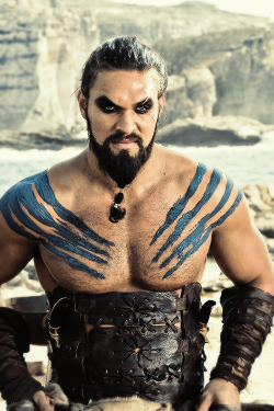 gameofthronesdaily:  Daenerys Targaryen wed Khal Drogo with fear and barbaric splendor in a field beyond the walls of Pentos, for the Dothraki believed that all things of importance in a man’s life must be done beneath the open sky.