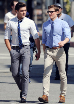 acceptors:  fierrrrrrce:  rosified:  liightup:  teenagey:  stfupolice:  heyskinnybitch:  scanda-l:  wildfox-vogue:  ♡Dave franco and zac efron on set♡  ON THE SET OF WHAT?!  LET ME DIE  Arghhahrj  this is too much  jesus take the wheel  their shirt