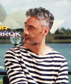 somanygorgeousmen:Taika Waititi in an interview for Thor: Ragnarok. [x]