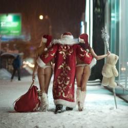 Because Santa had a hard day yesterday and needs to party too. ♥