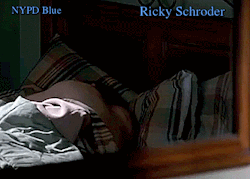 el-mago-de-guapos:  Ricky Schroder NYPD Blue 8x19  New / Nuevo: 8x01