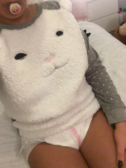 babygirllalice:  This is the cutest Pyjama, but I really don’t need the pants because I have this cute diaper 