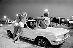 20th-century-man:Van Nuys Boulevard, 1972 / photo by Richard McCloskey.