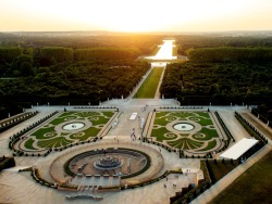 asteria-of-mars:  Versailles