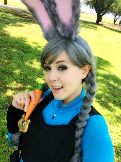 chelbunny: Judy Hopps cosplay is all done!! Even though it’s hot as balls outside, I still had a lot of fun doing this shoot- that pond was full of turtles and ducks! You might be able to see them in a few pics hehe. Judy with the booty pics will be