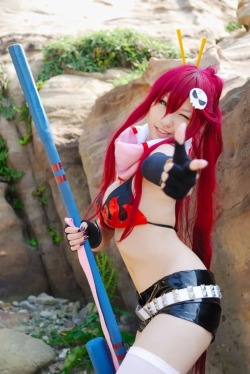 cosplayhotties:  cosplay-soul: Nia Teppelin | Gurren Lagann  as fa as I can tell this is yoko, but hey, whatevs 