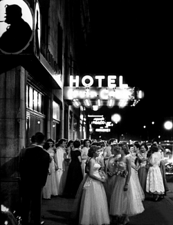 onlyoldphotography:  Ralph Crane: High school girls sporting formal dresses as they gather for the dance at the hotel. Kentucky, 1952 