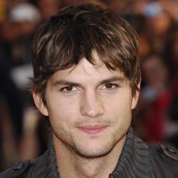 chubbbby-bunnnny:  famousnudenaked:  Ashton Kutcher in Spread (2009)  ❤️