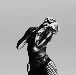 Miley Cyrus / მაილი საირუსი - Page 3 Tumblr_n50whua1cM1shmjpwo2_250
