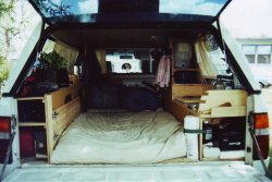 subjecting:  becutebecoolbeyoung:   Life goal: live out of my car and travel the continental United States. You can’t truly appreciate your roots until you’ve explored every nook and cranny. I haven’t given up on you, America!  When I think of living