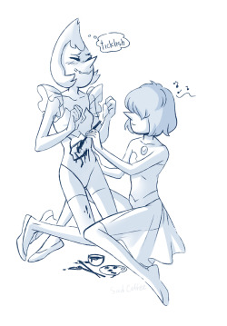 sosadcoffee:Blue and Yellow Pearl from Steven Universe. Art session. (SFW)