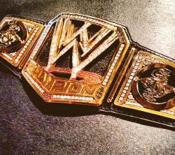 xvenomousviper:   It’s official! The #WWE Championship title with Orton’s new RKO plates.  (Original Photo: WWE’S Instagram (x))  Pretty Awesome!!