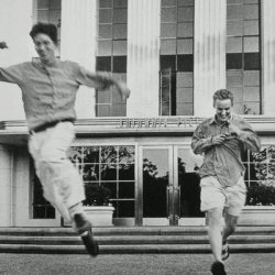 itchycoil: astuart:  1994 :: Wes Anderson and Owen Wilson leaving Columbia pictures after just signing a deal to make Bottle Rocket.  This picture almost makes me as happy as the one of Nicole Kidman right after she signed her divorce papers 