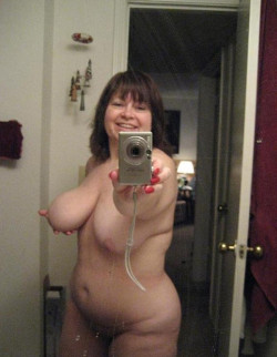 Curvy girls make the best selfies. Herewith the proof&hellip; 