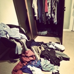 WHO WANTS TO BE MY BESTESTSTSTT FRIEND and clean this up&hellip; #bffls #fohlyfe #illpay #please #help #closetblewup