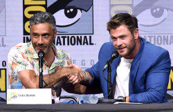 marvelgifs: Chris Hemsworth and Taika Waititi attend the Marvel Studios ‘Thor: Ragnarok’ Presentation during Comic-Con International 2017 at San Diego Convention Center on July 22, 2017 in San Diego, California.