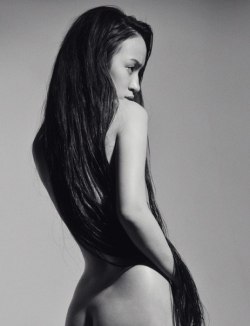 le-voleur-de-beaute:  Model: Chana Nguen ~Lvdb