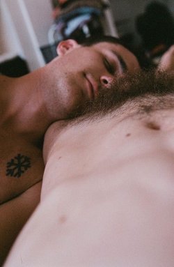 cooldutifullywisecollectorposts:  cooldutifullywisecollectorposts: tommytank4:  alanh-me:  daddieswetdreams:   phallumerectus:     All that bush     151k+ follow all things gay, naturist and “eye catching”    Follow Tommytank4 for hot and muscular