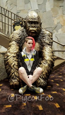 ColossalCon 2016 was wild!OK SO I JUST COULD NOT HELP GETTING THIS PIC! Haha. 