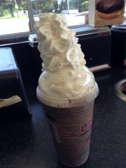 pivotalwolf:  anorie:  lotrlockedwhovian:  baara:  the lady behind the counter asked how much whipped cream I wanted and I asked for a shit ton and then she came back with this  We now know the exact amount of shit ton, thank you for your contribution