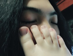 sarahsfeet:  Saying goodbye to naked toes! 