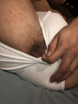 neneparcero: splityourfuckingguts:  I want a dildo deep in me and mines are small and thin 😭😭😭  Yum 