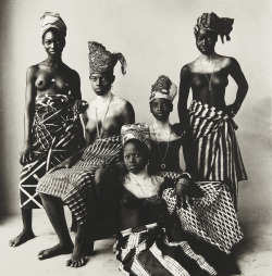 floserber:Irving Penn, Five Dahomey Girls, Two Standing, 1967. Platinum palladium print, printed 1985. 20 x 20 3/8 in. (50.8 x 51.8 cm)
