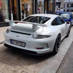 drivingporsche:  PORSCHE 911 GT3 (Instagram @porsche.sport.germany)