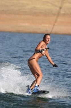 allsportsgirls:  nude water ski sportswoman