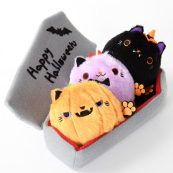 sugarykittens:  Halloween Neko-Dango plushies available HERE! Buy the complete set and get the coffin for free~! Sign up with this link to get ŭ in store credit! 