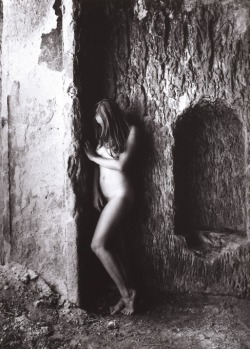 fragrantblossoms:  František Dostál, Nude in a Corner, Undated.   
