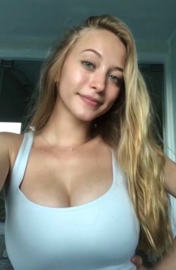 incestqueen:  sophia diamond has a chest i want to nuzzle my face into for hours. wish she were my daughter 