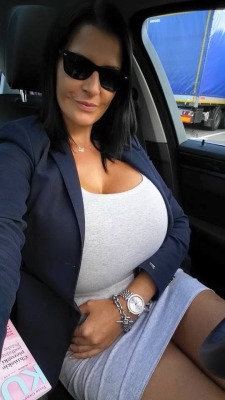 funbaggery:  Agnieszka looks like she’s about to hulk out and reduce her bmw to scrap. 
