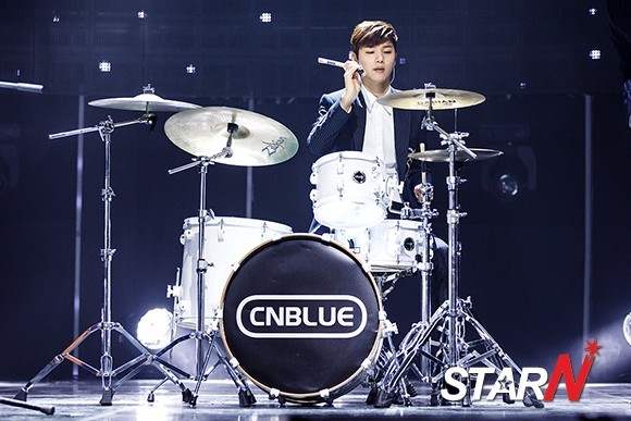 [Live] CNBLUE @ Mnet M!Countdown (06.03.2014) Tumblr_n214vtyt8E1rgxfbio4_1280