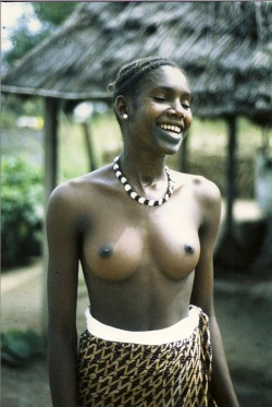 Bissau Guinean woman, by Bruno Kestemont.